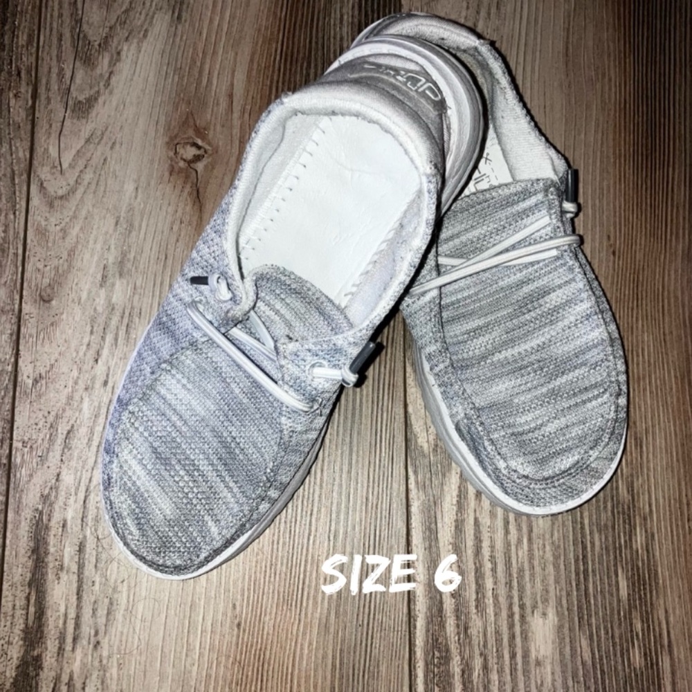 Women’s Hey Dude Shoes GUC
